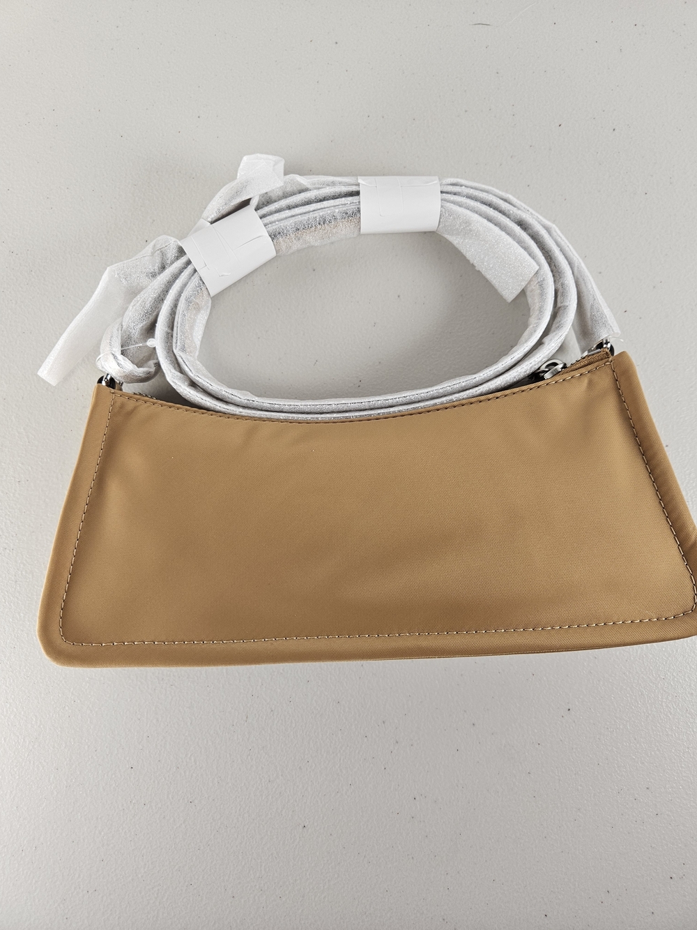 NWT Michael Kors Zadie Small East West Top Zip Crossbody Bag Tan - Picture 5 of 16